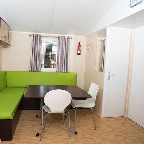 MOBILHOME 6 personnes - 001 (3 chambres, 1 salle d'eau) - Clim, TV, Lave-vaisselle - Terrasse couverte