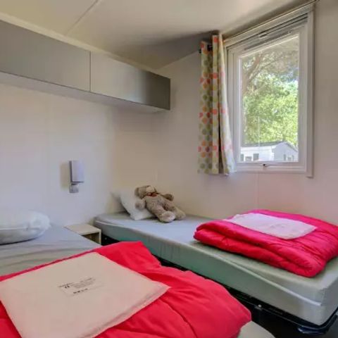 Stacaravan 6 personen - 4 kamers 6 personen Airconditioning