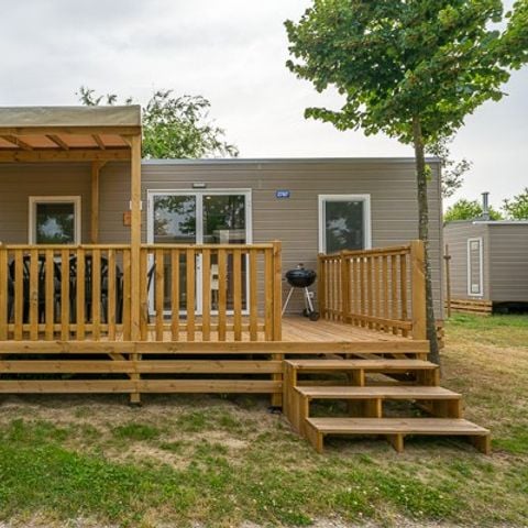 Stacaravan 4 personen - Mobile-home | Comfort | 2 Slaapkamers | 4 Pers. | Verhoogd terras | Airconditioning.