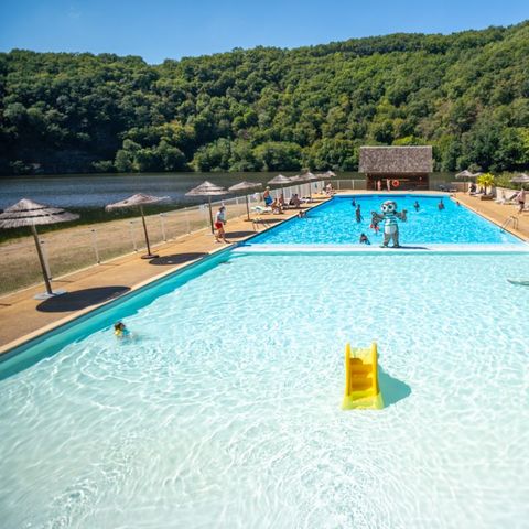 Camping Sea Green Château du Gibanel - Camping Corrèze