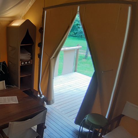 BUNGALOWTENT 7 personen - JUNGLE LODGE zonder sanitair 31 m²