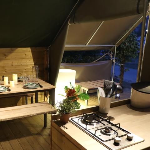 BUNGALOWTENT 5 personen - SAFARI LODGE KIBO zonder sanitair 40 m²