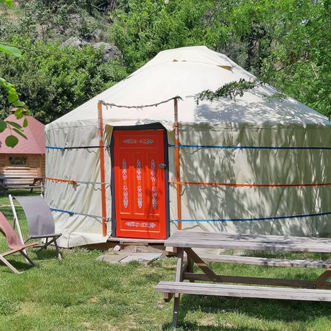 UNUSUAL ACCOMMODATION 5 people - Yurt