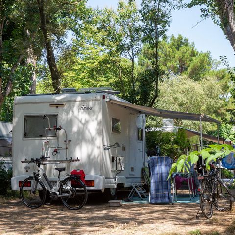 EMPLACEMENT - Forfait confort, avec électricité