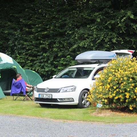 PIAZZOLA - Pacchetto comfort (1 tenda/caravan o camper/1 auto/10A di elettricità)