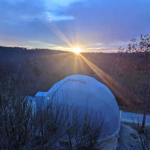 HÉBERGEMENT INSOLITE 2 personnes - Dome géodésique - (dimanche à dimanche du 07/07/24 au 01/09/24)