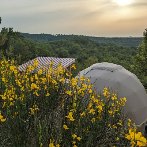 HÉBERGEMENT INSOLITE 2 personnes - Dome géodésique - (dimanche à dimanche du 07/07/24 au 01/09/24)