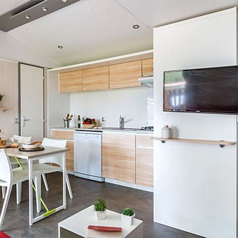 MOBILHOME 6 personnes - Mobil-home | Premium Exclusive | 3 Ch. | 6 Pers. | Terrasse surélevée | Jacuzzi | Clim. | TV