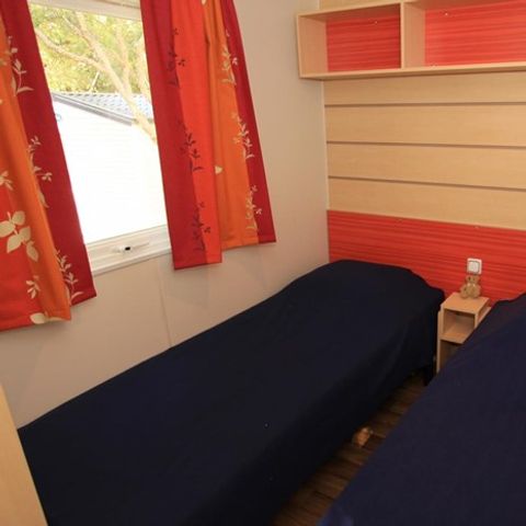 Stacaravan 6 personen - 2 slaapkamers en slaapbank + airconditioning