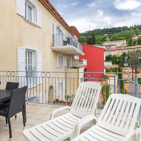 APPARTAMENTO 8 persone - 4 camere con balcone