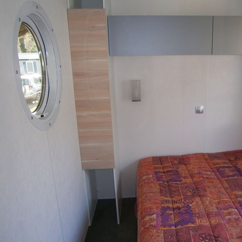 MOBILE HOME 5 people - 2 bedrooms - semi-covered terrace - TV