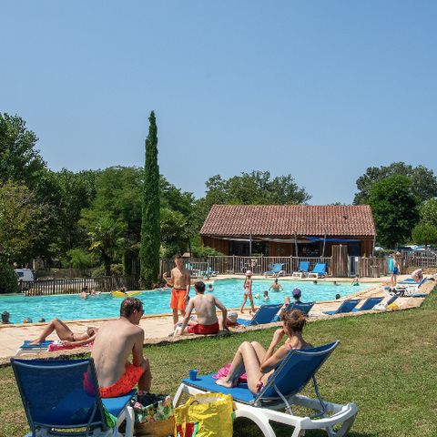 Camping Le Rocher de la Cave - Camping Dordogne - Afbeelding N°2