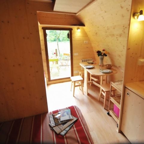 UNUSUAL ACCOMMODATION 4 people - FOREST CABIN without sanitary facilities