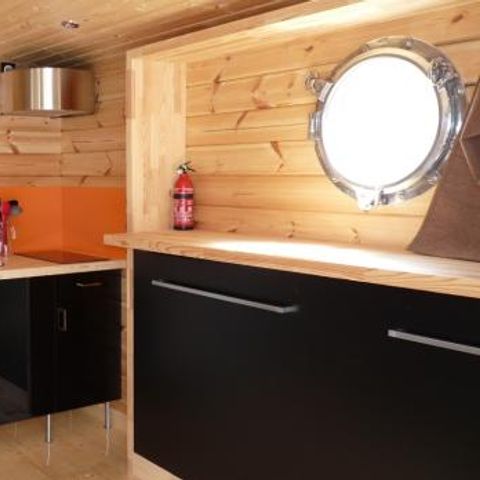 UNIEKE ACCOMMODATIE 5 personen - Kajuitboot met sanitair