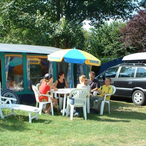 TENDA DA CAMPEGGIO 6 persone - Spazio, senza servizi igienici