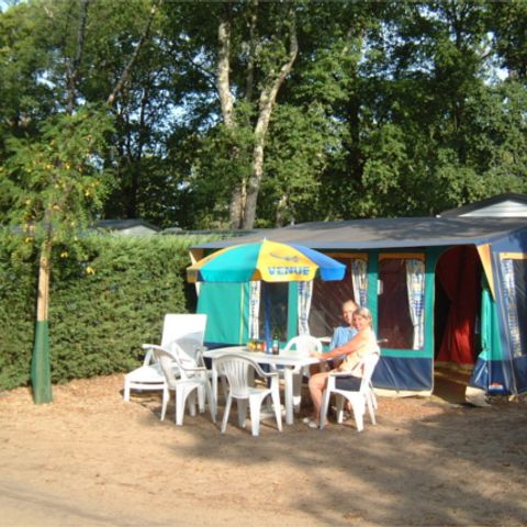 TENTE 6 personnes - Espace, sans sanitaires