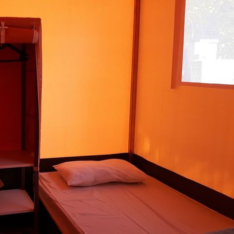 BUNGALOW DE LONA 4 personas - (SIN INSTALACIONES SANITARIAS)