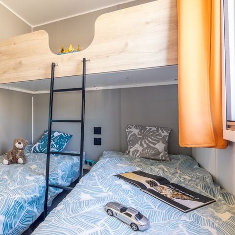 CASA MOBILE 5 persone - Accogliente LV Plancha - 2 camere da letto - 4 adulti + 1 bambino - 12 anni