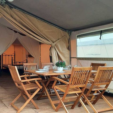 CANVAS AND WOOD TENT 4 people - SAFARI, without sanitary facilities