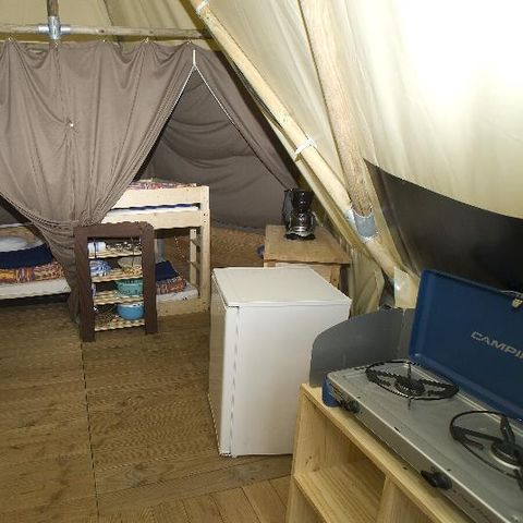 TENTE 4 personnes - Tipi - moins de 7 nuits (sanitaires communs du camping)