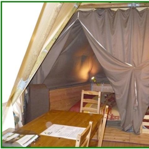 TENTE 4 personnes - Tipi - moins de 7 nuits (sanitaires communs du camping)