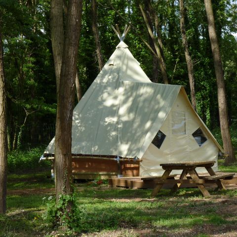 TENT 4 people - (without sanitary facilities)