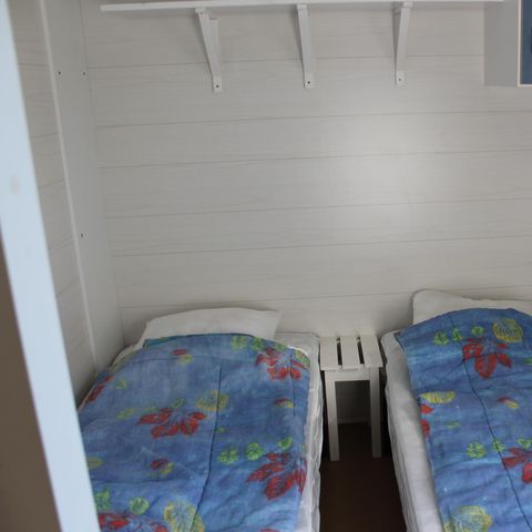 MOBILHOME 4 personnes - MH2 20 m² pas de terrasse (lits: 1 gd + 2 pts côte à côte)