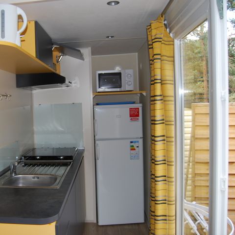 MOBILHOME 4 personnes - Standard Cocoon 28m² - 2 chambres + Terrasse avec Parasol