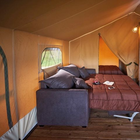 CANVAS AND WOOD TENT 5 people - Lodge Insolite Pinède 46m² - 2 bedrooms + Covered terrace + Plancha