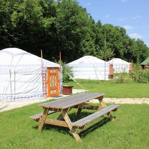 UNUSUAL ACCOMMODATION 4 people - YURT WITHOUT SANITARY FACILITIES