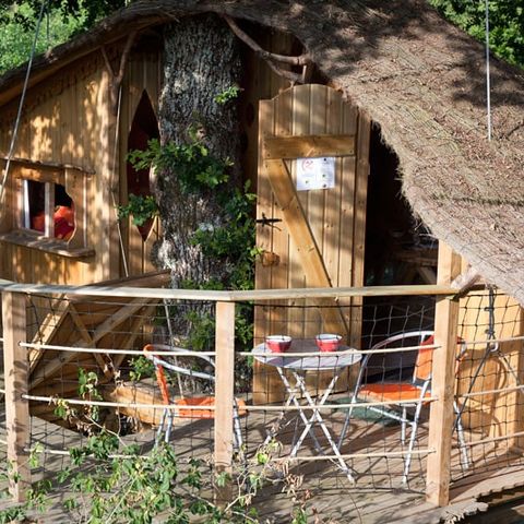 HÉBERGEMENT INSOLITE 2 personnes - CABANE dans les arbres