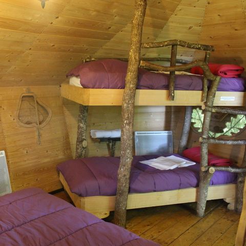 UNUSUAL ACCOMMODATION 4 people - CABANE in the trees