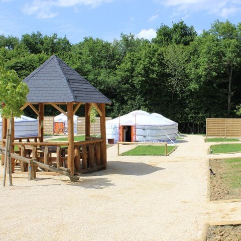 UNUSUAL ACCOMMODATION 7 people - YURT WITHOUT SANITARY FACILITIES