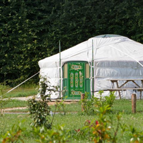 UNUSUAL ACCOMMODATION 7 people - YURT WITHOUT SANITARY FACILITIES