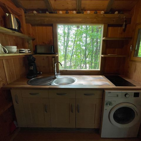 HÉBERGEMENT INSOLITE 6 personnes - Cabane perchée familiale avec jacuzzi dans les bois 1/6 pers