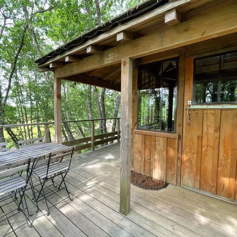 HÉBERGEMENT INSOLITE 6 personnes - Cabane perchée familiale avec jacuzzi dans les bois 1/6 pers