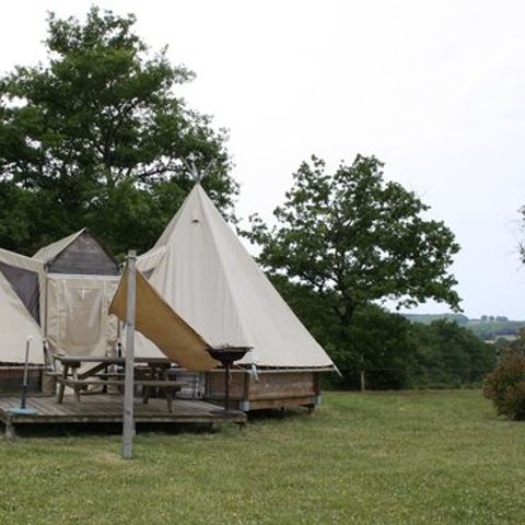 UNUSUAL ACCOMMODATION 7 people - Tipi Lodge 6/7 pers