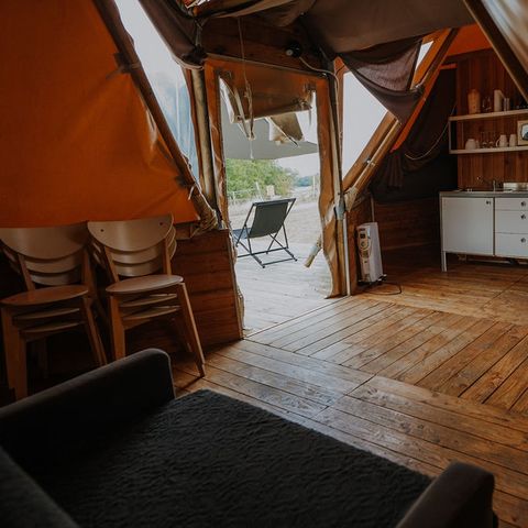 UNUSUAL ACCOMMODATION 7 people - Tipi Lodge 6/7 pers