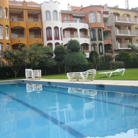 Apartaments Comte d'Empuries - Camping Girona