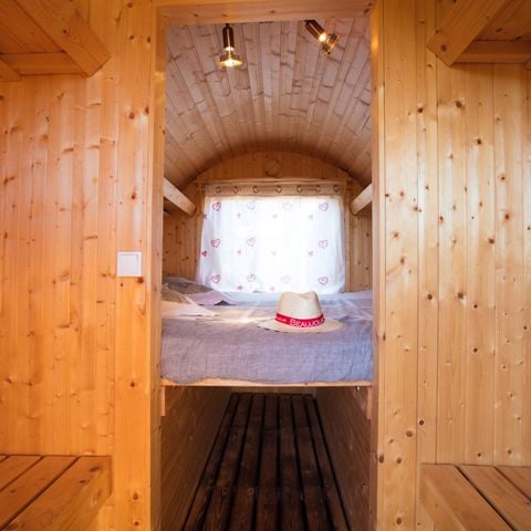 HÉBERGEMENT INSOLITE 2 personnes - Chambre Tonneau BARREL - 1 chambre (sans sanitaires)