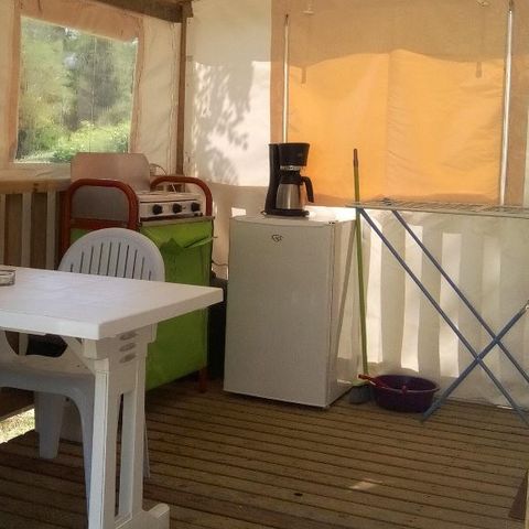 MOBILHOME 2 personnes - Valentin - cuisine sur terrasse