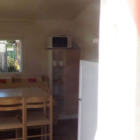 Stacaravan 6 personen - 3 kamers 32 m2 + airconditioning + TV