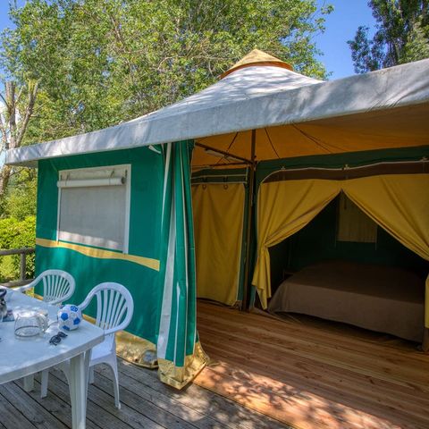 Bungalowtent 4 personen - BUREAU op terras zonder sanitair 16 m² (16 m²)