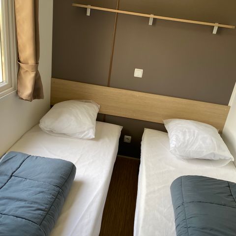 Stacaravan 6 personen - Stacaravan Standaard 35m² (3 kamers) met overdekt terras + TV