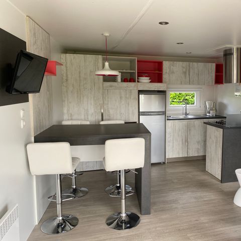 Stacaravan 4 personen - Stacaravan Premium 40 m² (2 slaapkamers, 2 badkamers) met overdekt terras + TV + LV