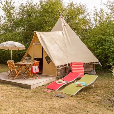 TENTE TOILE ET BOIS 4 personnes - TIPI Sans sanitaires