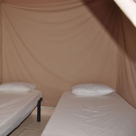 BUNGALOWTENT 6 personen - Canada 3 slaapkamers - geen badkamer