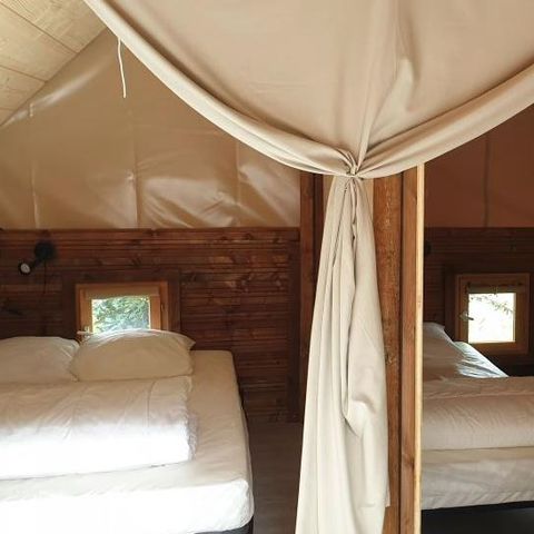 CANVAS AND WOOD TENT 4 people - Amazon Lodge (without sanitary facilities)