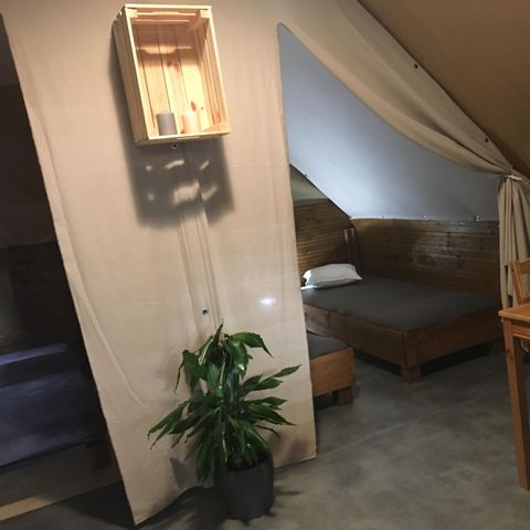 CANVAS AND WOOD TENT 4 people - Amazon Lodge (without sanitary facilities)