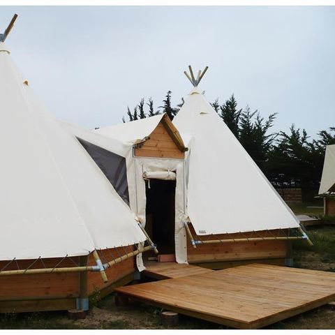 HÉBERGEMENT INSOLITE 6 personnes - Double Tipi (sans sanitaires)